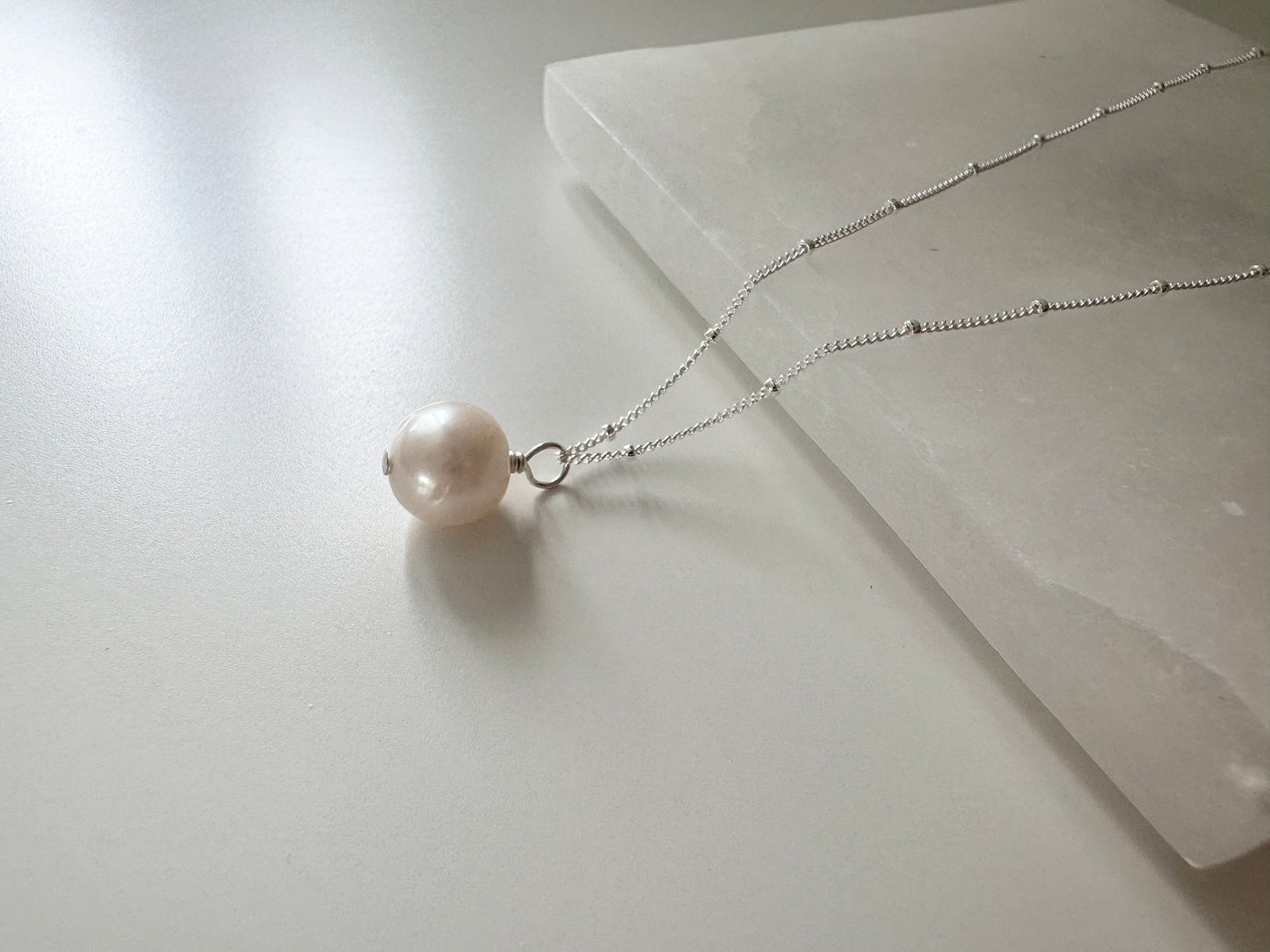 Pearl Pendant Necklace on Satellite Chain