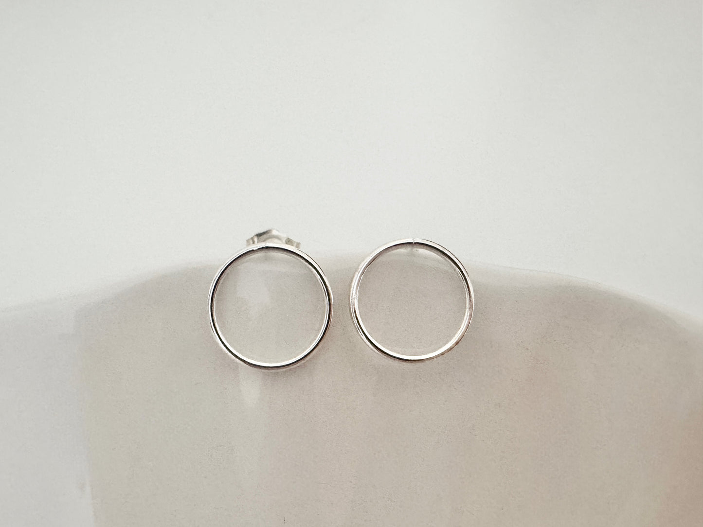 Silver Circle Simple Stud Earrings
