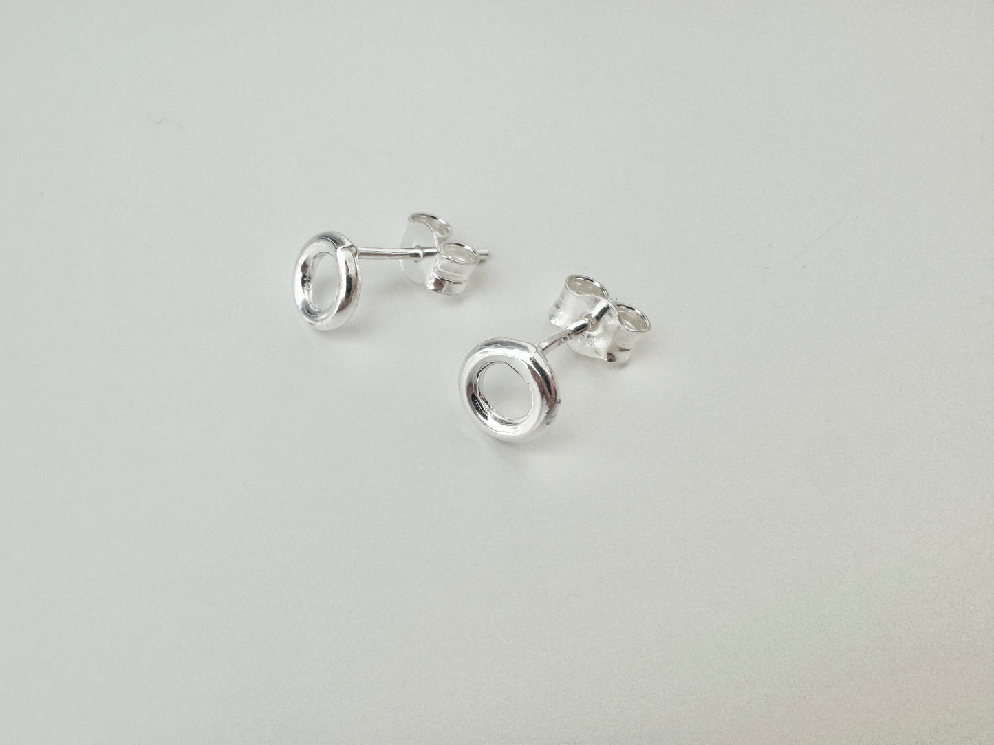 Tiny Silver Circle Simple Stud Earrings