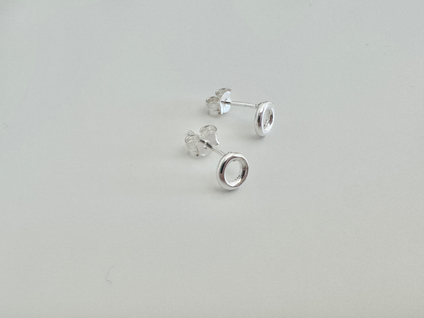 Tiny Silver Circle Simple Stud Earrings