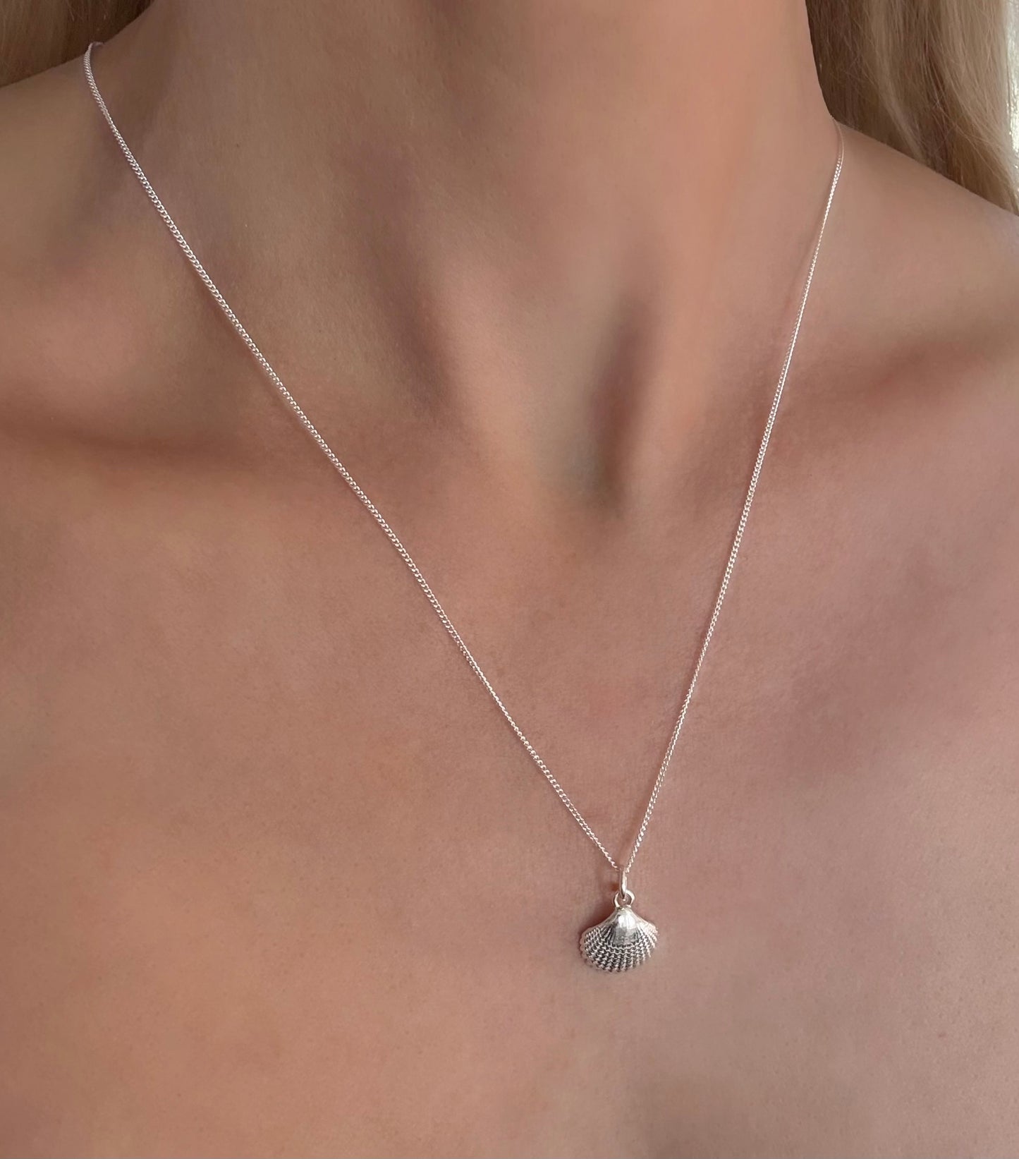 Silver Shell Pendant Necklace