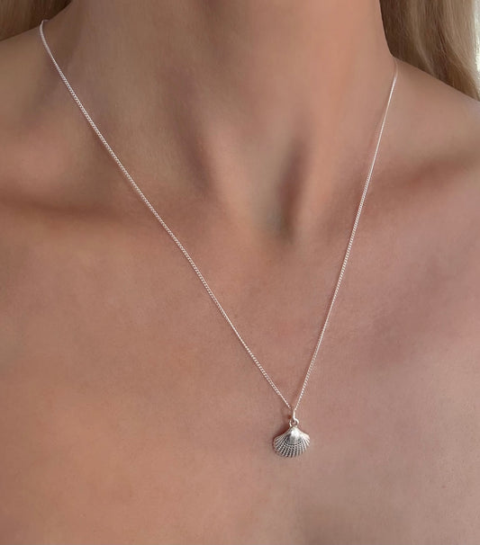 Silver Shell Pendant Necklace