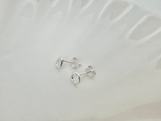 Tiny Silver Circle Simple Stud Earrings