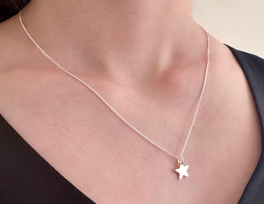 Sterling Silver Star Pendant Necklace (S)