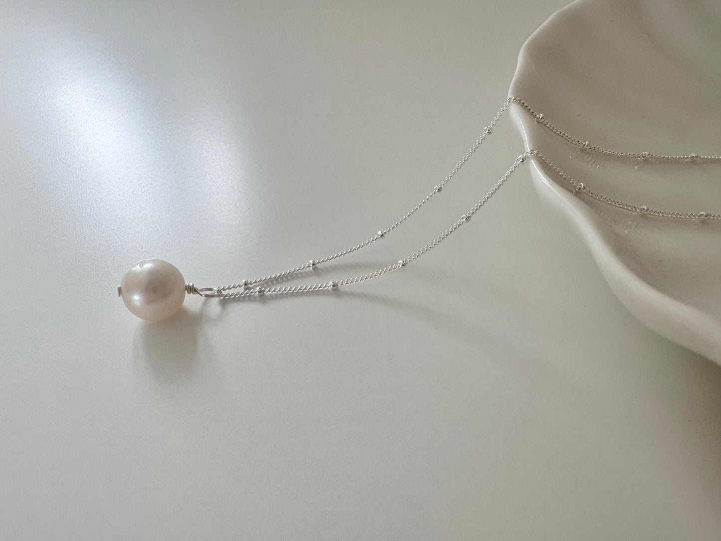 Pearl Pendant Necklace on Satellite Chain