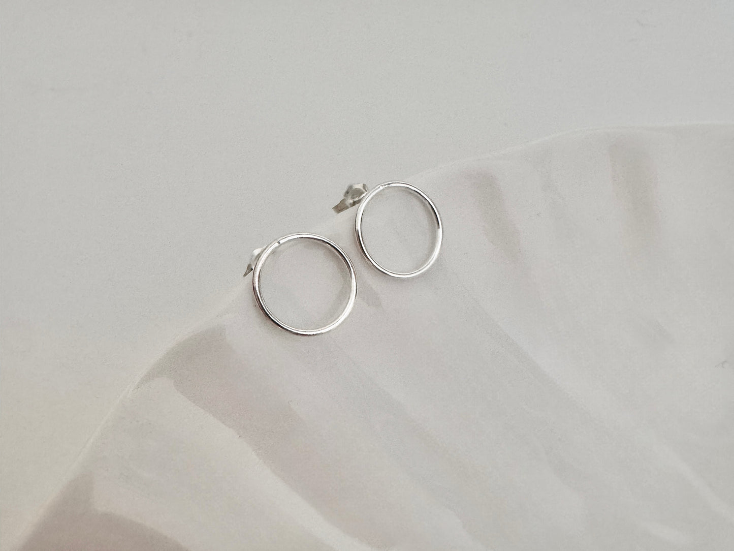 Silver Circle Simple Stud Earrings