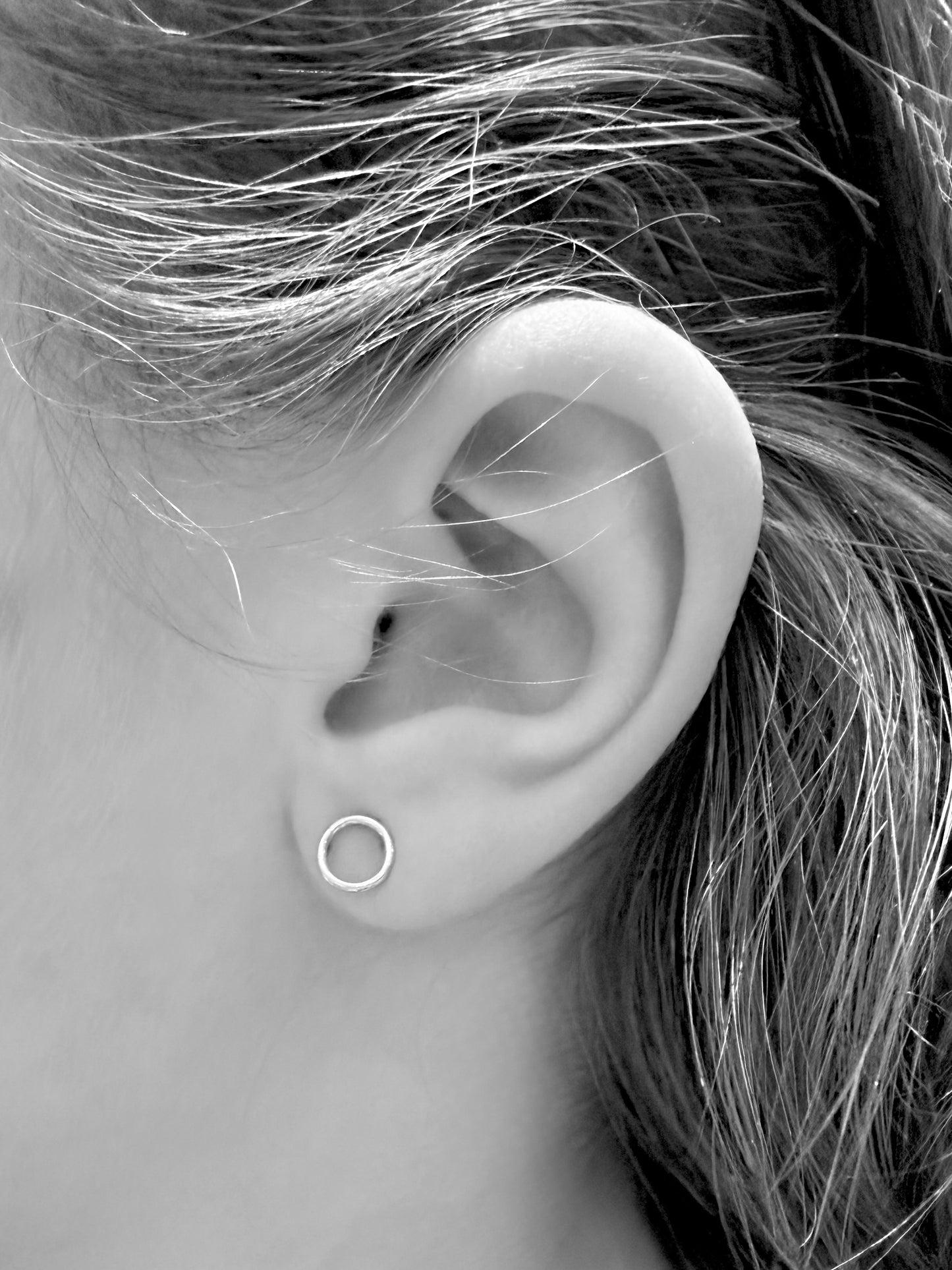Tiny Silver Circle Simple Stud Earrings