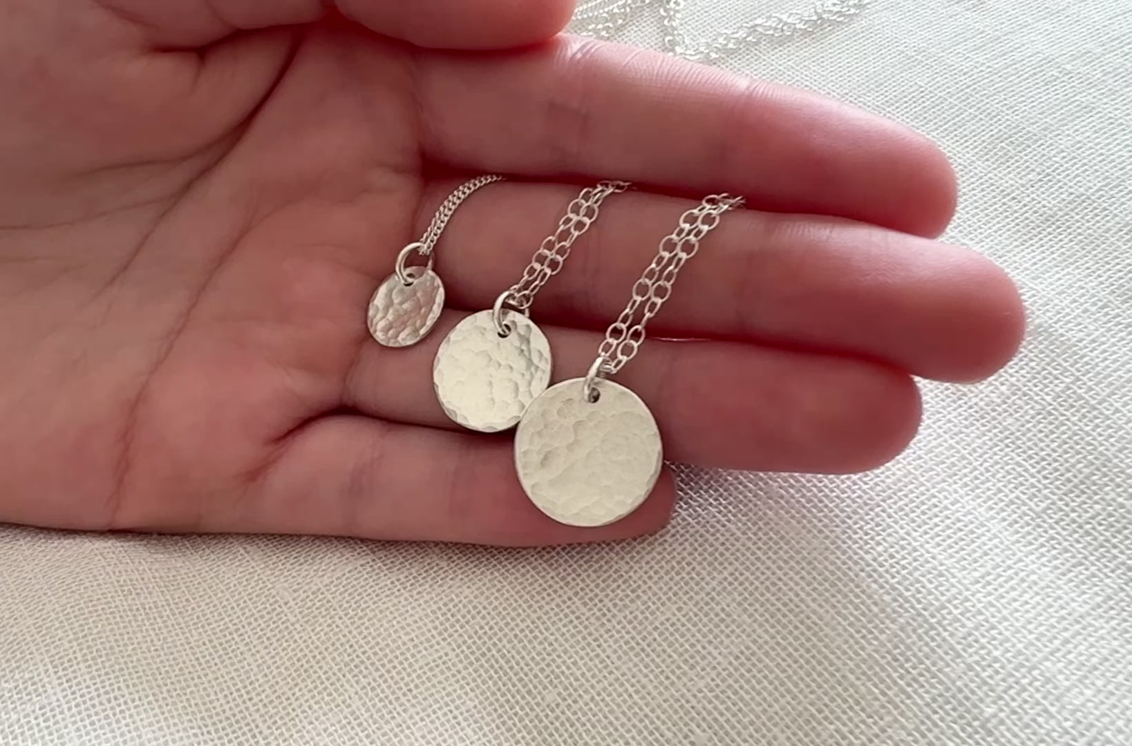 Hammered disc necklace clearance